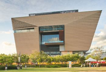 香港一日游+太平山顶+星光大道+天星小轮+金紫荆广场【[多套餐可选]可选45/20人中小团，总有一个适合您】