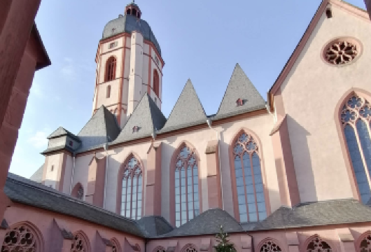 德国法兰克福-吕德斯海姆-莱茵石格堡【中文专车-舒适纯净】【中文专车出行，景点灵活调整，打卡经典，游玩自己定义，无需等待，专属贴心服务，尽享惬意旅程】