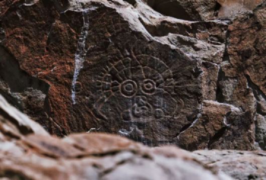 宁夏银川贺兰山岩画半日游【博史通解·人工讲解·多团型可选】【探秘宁夏历史文化，精品小团开启深度之旅】