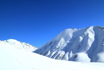 人生第一座雪山赠骑马体验*祁连山草原+岗什卡雪峰*连心湖瀑布【人生第一座雪山，开启属于自己的登山进阶之路。】