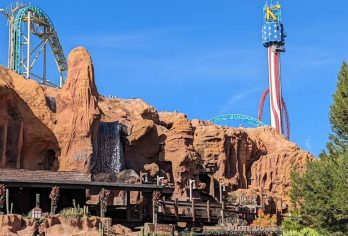 美国洛杉矶诺氏百乐坊乐园+观鲸钓鱼+纽波特海滩一日游【10小时包车出行可协商合理安排时间】