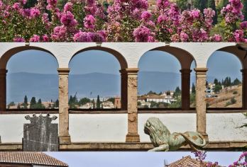 塞维利亚阿尔罕布宫可代订门票+格拉纳达大教堂包车一日游【中文司导，随叫随停】