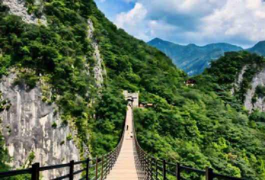 重庆816工程武陵山大裂谷一日游【8人小团+游船】【[品质保障]交运集团出品, 市文旅委首推旅游服务集团, 纯玩是政治使命】