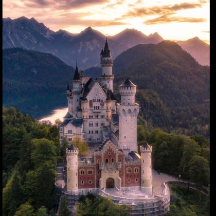 慕尼黑往返 新天鹅堡+玛丽亚铁索桥+阿尔卑山湖+高天鹅堡