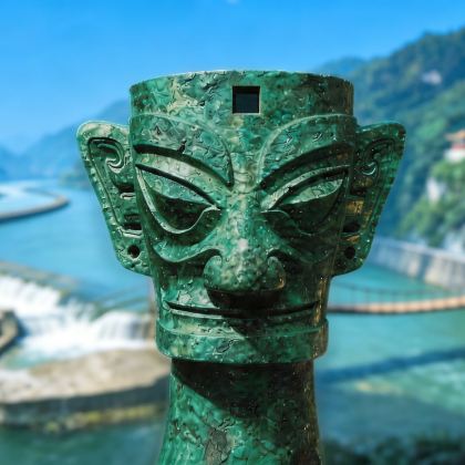 都江堰+三星堆一日游｜可选2-8人团·观夜景蓝眼泪·含门票