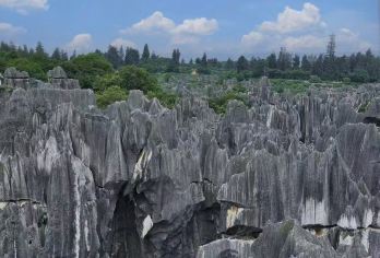 【可选15人内小团】中国云南昆明石林风景区一日游【纯玩自发团】