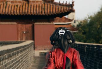 泰山风景名胜区红门+岱庙+普照寺一日游【专业讲解+祈福礼】【[金牌导游讲解]高分好评导游超长深度有趣讲解，赠送泰山文创小礼品 ，旅游险，祈福带，矿泉水！】