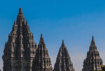 日惹隐秘寺庙|多语言指南【在为期一天的文化之旅中探索日惹标志性的隐藏寺庙。 探索普兰巴南，宏伟的 9 世纪印度教寺庙建筑群和联合国教科文组织世界遗产。 使用酒店接送服务轻松旅行，享受舒适的体验。】