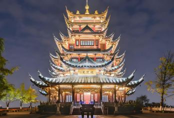 成都春熙路+太古里+成都博物馆+人民公园+奎星楼街一日游【可选英文导游|专车接送|行程可调|可定制行程】