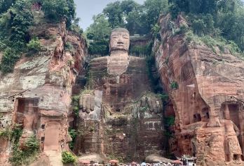 乐山大佛+黄龙溪一日游2-8人私家专车团登山或游船三环内接送【[品质纯玩]纯玩品质，不进店购物，无强制消费行程透明，出行更自由！】