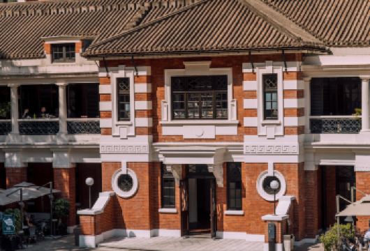 香港百年古迹之旅太平山顶缆车往返杜莎夫人蜡像馆一日游特色小团【香港地道深度玩法，纯正港风港味不超15人精致小团！纯玩无购物无自费！】