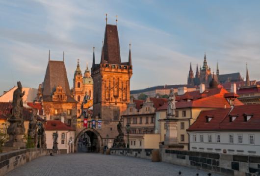 捷克布拉格城市核心经典一日游【10H中文司导】【奥匈捷专业司导，可定多日，团建，商务出行，可全程私家定制（球赛也可以代订）详情请私客服小天】
