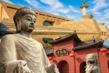 【2-8人精品小团】龙门石窟+白马寺+洛阳博物馆|洛博预约【[精品小团]最多8人团，拒绝早起，拒绝大散拼，行程更轻松，上门接送，拒绝集合出发/扔客散团】