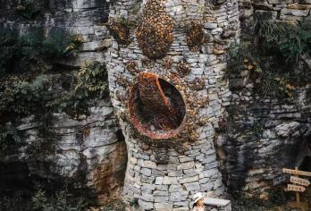 贵阳青岩古镇+花溪夜郎谷+甲秀楼+黔灵山公园包车一日游【[贵阳市区联游]秀美花溪夜郎神秘谷+青岩古镇+甲秀楼+黔灵山免门票】