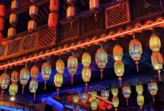 周至水街+烟火巷子包车一日游【轻松玩转古风沉浸关中烟火】【赴烟火巷子，一览关中慢时光】