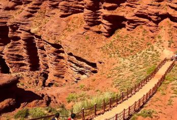 平山湖+丹霞一日游【2-6人七座陆上公务舱/畅玩省心随心游】【总社发团，多种车型、团形可供选择，解锁各种玩法，一站式服务，省去做攻略专业定制师，更多高性价比旅游】