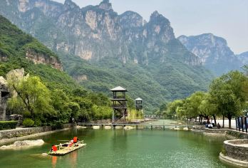 焦作云台山+茱萸峰+玄帝宫+药王洞+凤凰岭峡一日游可英文服务【可提供英文及小语种导游服务-往返接送-可选导游-可代订门票】