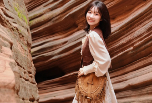 赤谷穿越一日游&中卫起止【越野冲沙+下午茶+打卡66号公路】【打卡 “中国版 66 号公路”，道路蜿蜒至天际，一侧黄河奔腾、一侧山脉连绵，视觉冲击力极强】