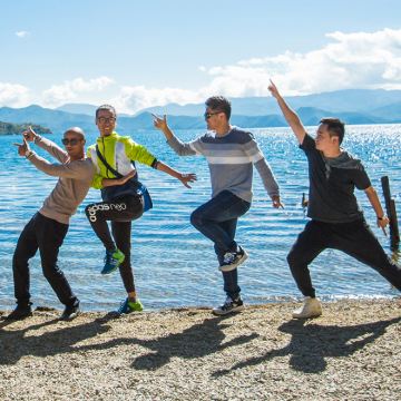 丽江泸沽湖一日游真纯玩6人团+50分钟划船登岛+女神湾