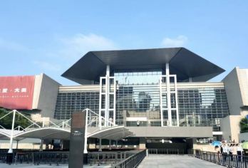 湖南博物院一日游【赠送门票＋人工讲解+无线耳麦】【[细致服务]赠送门票预约服务，我们帮您预约。一切交给我们，您只管愉快游玩~】