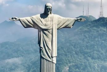 巴西里约热内卢纯享中文行程-4-5个地标景点深度游-安全无忧【精选热门景点，高效游玩不走回头路，深度了解文化内涵，贴心服务保障，轻松享受旅程，性价比超高的旅行。】