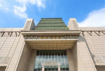 江苏徐州博物馆一日游【含门票·鸿儒说精讲团/赠无线耳麦】【[资深导游]严选资深讲师，带您轻松了解历史。】