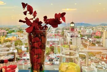 墨西哥墨西哥城市区网红景点打卡宪法广场等-包车一日游【精选热门景点，高效游玩不走回头路，深度了解文化内涵，贴心服务保障，轻松享受旅程，性价比超高的旅行。】