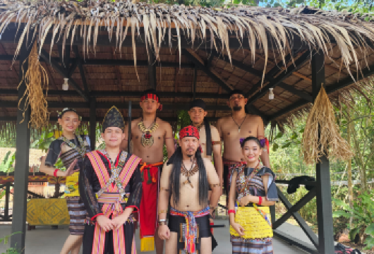 亚庇婆罗洲文化村上午/下午半日游 中文导游含接送 可选含餐【感受当地风土人情】