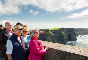 爱尔兰莫赫悬崖+戈尔韦一日游【都柏林往返丨英文导游】【参观令人叹为观止的莫赫悬崖，欣赏它们壮丽的大西洋景色】