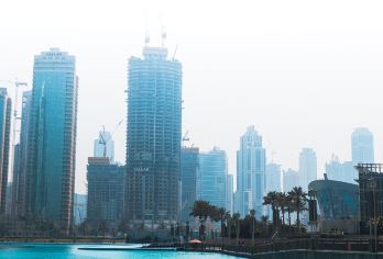 迪拜极限挑战一日游：跳伞+飞索+深海潜水+天际观景台【迪拜建筑奇观+购物天堂+文化体验+亲子娱乐+极限运动】