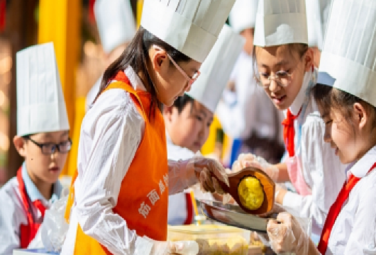 成都大熊猫繁育研究基地+川菜博物博物一日游[私家团+含门票]【全程往返独立用车+酒店上门接送+真纯玩+无购物+0套路+0推销】