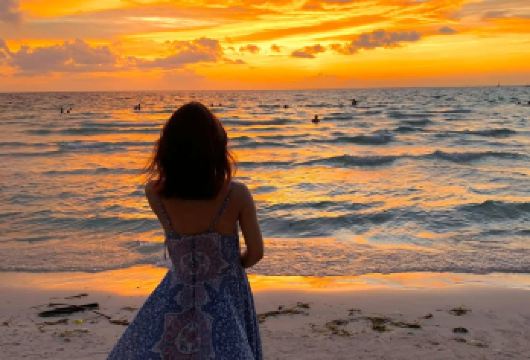 长滩岛日落风帆包船体验｜私享浪漫落日【包船出海不拼船，专属风帆独立使用，空间更舒适，适合情侣、家庭或朋友出行。】