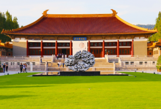 南京博物院+总统府+侵华日军南京大屠杀遇难同胞纪念馆【含票】【[省心省力]预约门票不用烦恼，全部旅行社来代预约，高预约率让您南京不枉此行！】