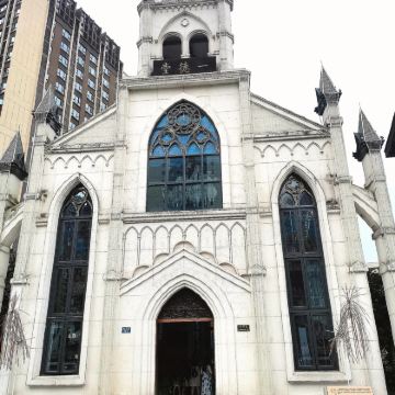 重庆解放碑步行街+大轰炸六五隧道+弹子石后街一日活动中英文服务