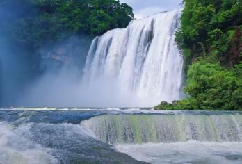 黄果树瀑布+青岩古镇一日游【私家团+包车游+上门接送】【[独立成团]一单一团+不与陌生人拼团+无导游推销真纯玩】