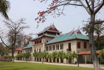 厦门大学一日游【正门入校+当天可选】【●本产品提供厦门大学代预约入校参观服务，无需跟团集合，集合时间是入校时间点，下单请选择时间点。】