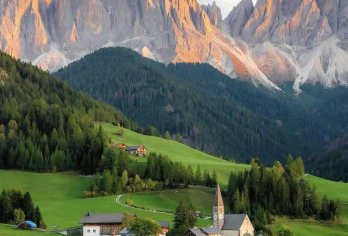 意大利威尼斯往返：多洛米蒂/富内斯山谷/刀锋山/修斯高原包车【走进多洛米蒂，打卡《孤独星球》封面同款富内斯山谷，漫步刀锋山观景台，俯瞰超美阿尔卑斯全景。】