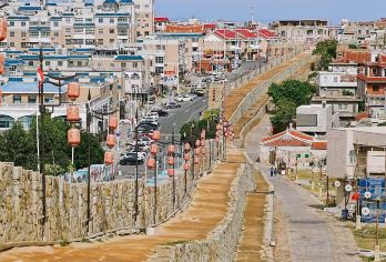 泉州崇武古城+洛阳桥+惠女风情园+西沙湾一日游历史探寻之旅【[品质保障]2-8人小团,感受小而美的享受】