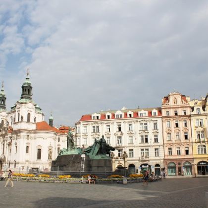 捷克布拉格-旧皇宫-黄金巷-火药塔-全境包车-私享行