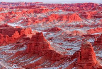 张掖丹霞+平山湖一日游【拼车游、安心纯玩，时间自由。】【绚丽多彩的七彩丹霞和造型多样的大峡谷，让心灵来一次彻底放松和洗涤，也许还能有一段美丽的邂逅。速来！】