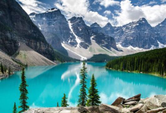 加拿大班夫琼斯顿峡谷+硫磺山缆车一日游【峡谷徒步·全景缆车】【安排琼斯顿峡谷徒步至上瀑布，沿途欣赏峡谷岩壁与冰瀑奇观，冬季特别提供冰爪，确保安全】