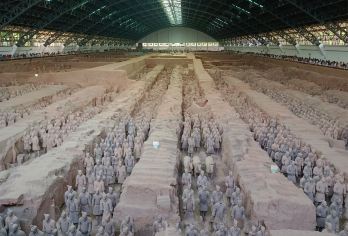 西安兵马俑+丽山园【2-12人小团丨可选场次丨资深老师讲解】【[趣味讲解]大咖讲师带您古迹寻秦，解锁东方帝国】