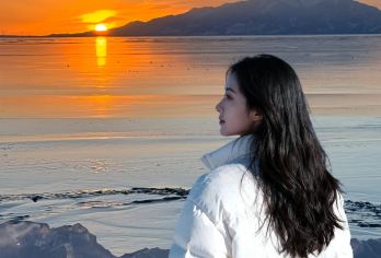 新疆赛里木湖360°环湖晚班看落日/无人机/直通景区一日游【晚班看日落，接12:23分抵博乐火车/360度环湖/自驾进/景区游览4-5小时】