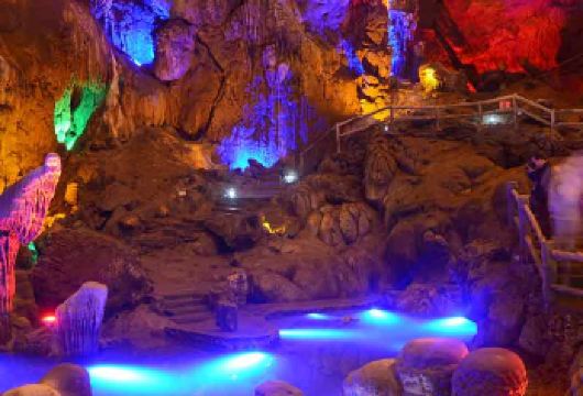 石林+九乡一日游【金牌导游-可选15人高端小团-新老线路】【[一价全含]可升级新线路套餐含九乡双游船双索道+石林门票+金牌导游+特色午餐+往返车位费+旅游责任险】