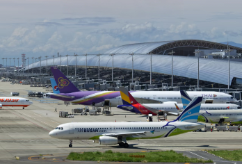 大阪关西机场接送机  中文专车  行程定制【正规车辆，舒适安心】