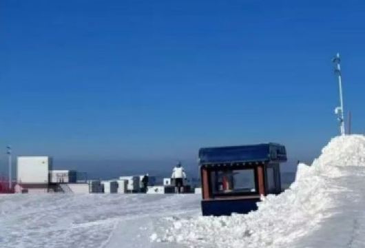 七彩太行云上滑雪一日游【含往返车费＋雪票＋基础雪具】【七彩太行云上滑雪以“大众滑雪+技巧性滑雪”为主体，集大众滑雪、嬉雪、竞技滑雪三者结合的综合性滑雪场。】