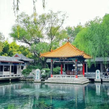 【错峰特惠•赠游船】济南趵突泉+大明湖+千佛山一日游