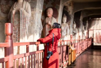 麦积山石窟半日游【导游登窟讲解/15人小团/上门接送】【[纯粹旅行]没有购物店/所述景点全部到达/地道美食推荐/本地人带路】