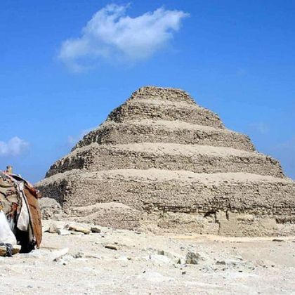 埃及塞加拉金字塔群+弯曲金字塔+红色金字塔+代赫舒尔一日游
