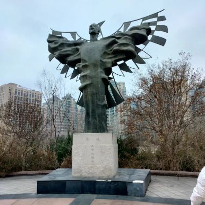 潍坊风筝博物馆+十笏园CITYWALK半日精华游2-10人团